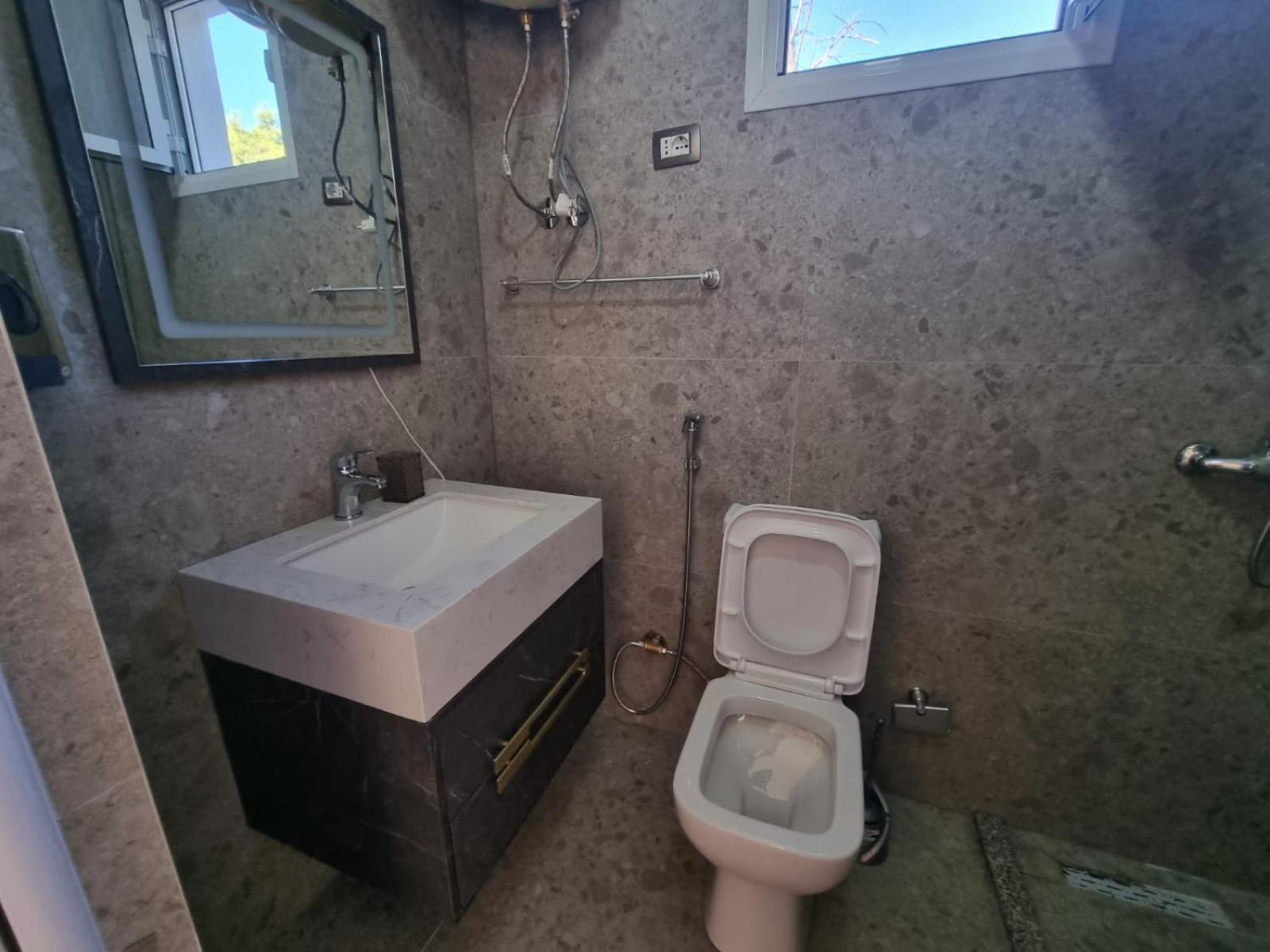 Apartamento Dhoma Plazhi Agimi *