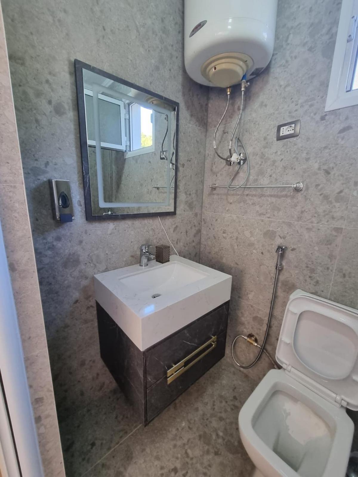 Apartamento Dhoma Plazhi Agimi *